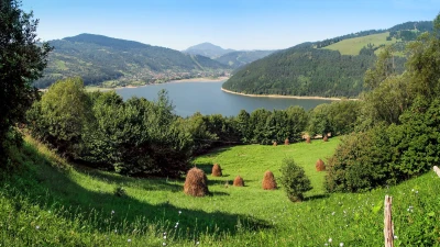 Lake Bicaz landscape
