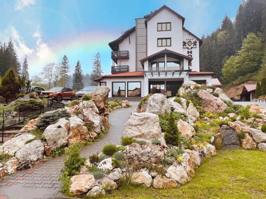 Hotel Lacul Roșu