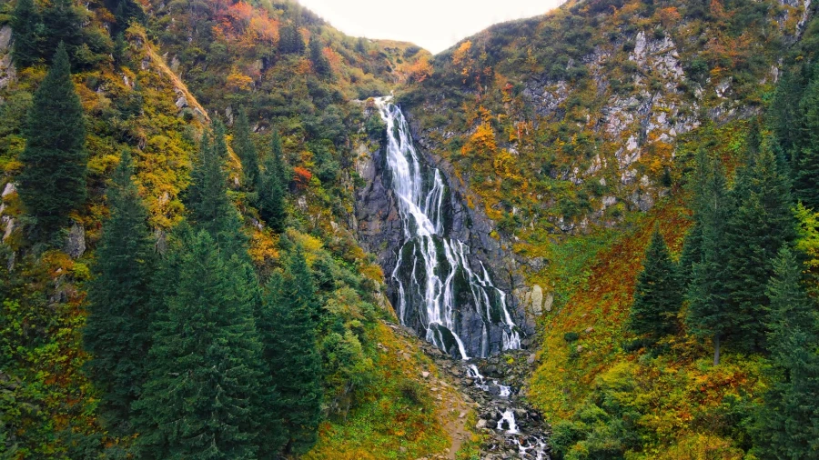Bâlea-Wasserfall - Herbstlandschaft