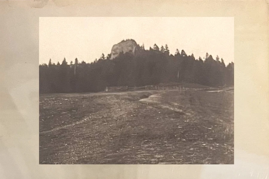 Detunata Goală - photo from 1921 shown at the Union Hall in Alba Iulia