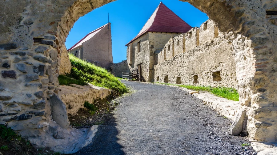 Rupea Fortress - interior access area