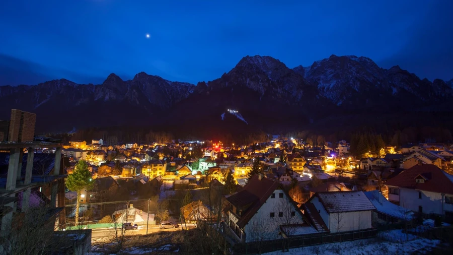 Bușteni - Nachtansicht