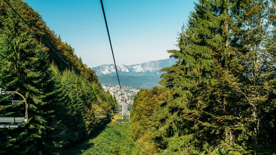 Cable car in Bușteni