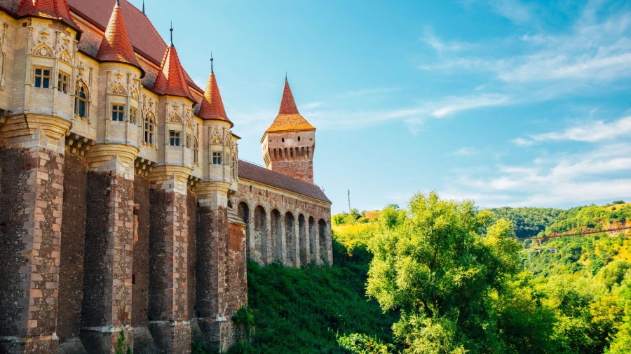 Schloss Corvin – Außenansicht