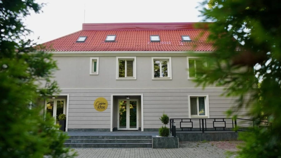 Corvin House