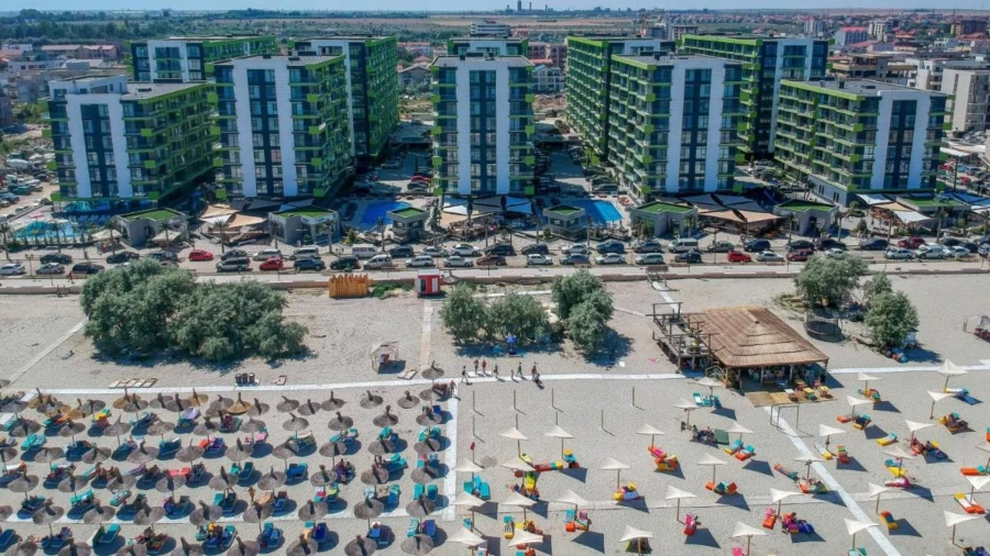 Alezzi Beach