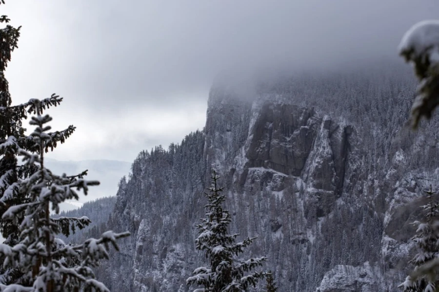 Winterlandschaft im Ceahlău-Gebirge