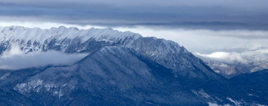 Panoramablick auf das Bucegi-Gebirge