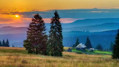 Sonnenaufgang in der Bukowina