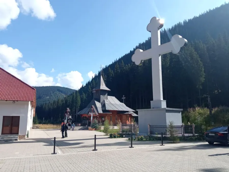 Kloster Obârșia Lotrului