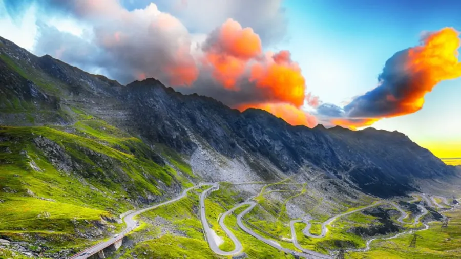 Bunte Wolken: Strecke der Transfăgărășan