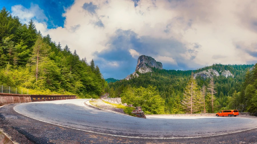 Bicaz Gorges road