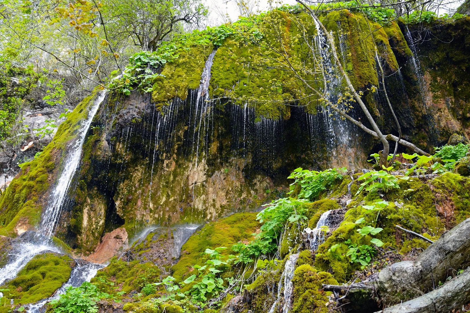 Șipote Waterfall