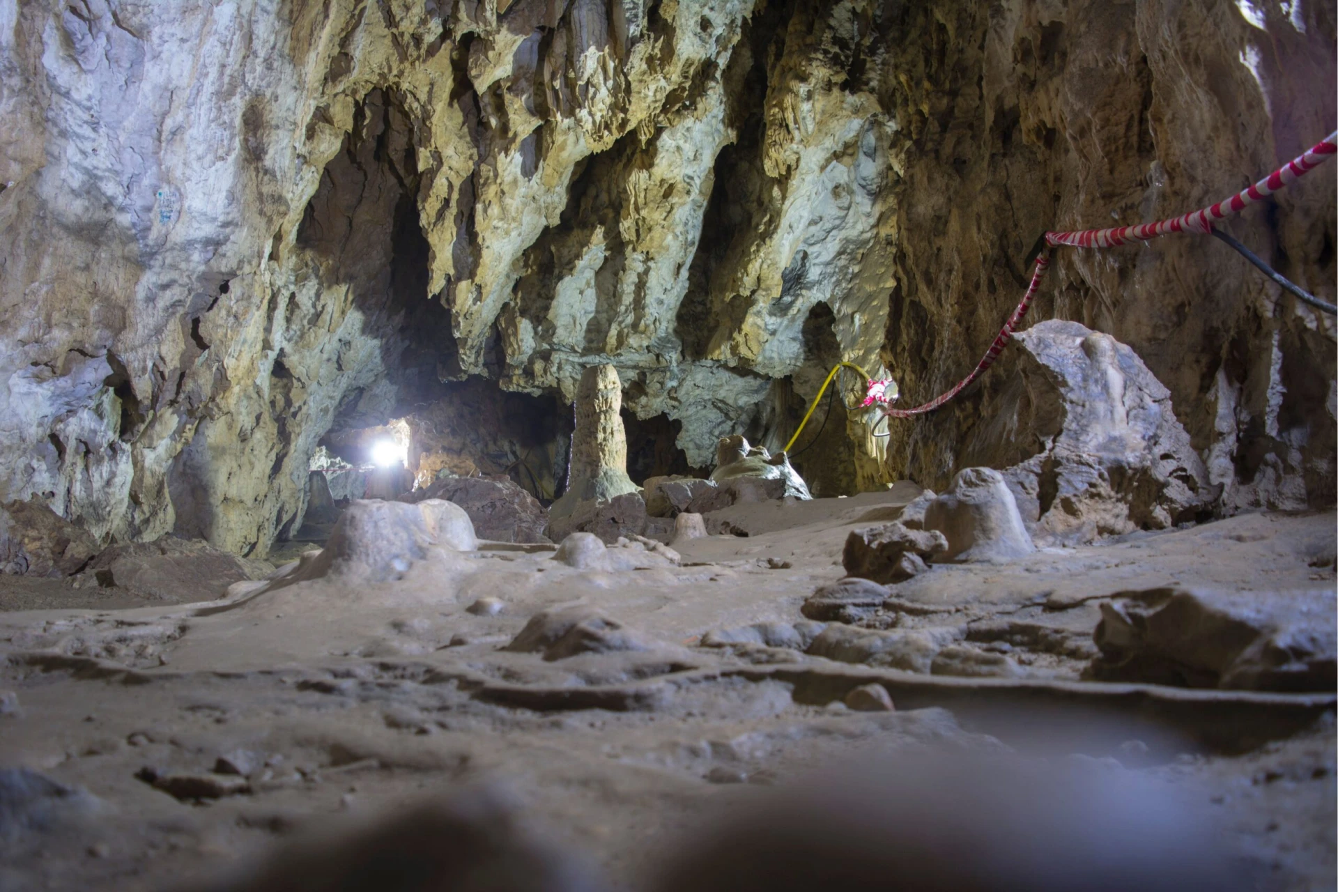 Polovragi-Höhle