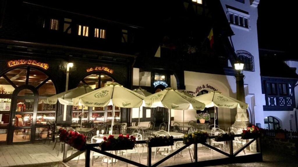 Restaurant si terasa La Turnuri